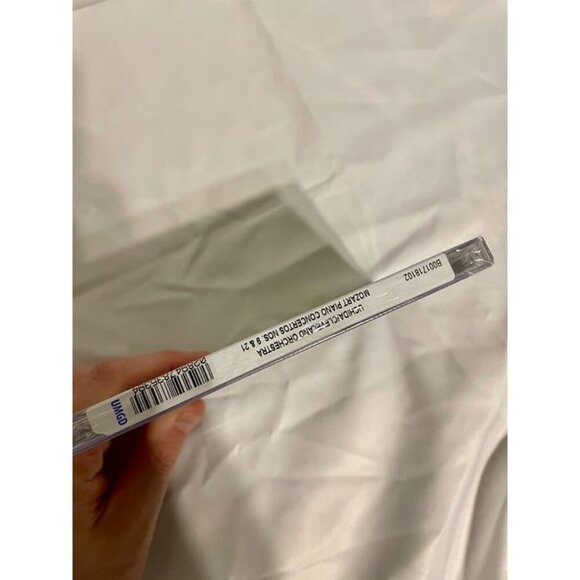 Mitsuko Uchida Mozart Piano CD Concertos No 9, K271 & No. 21 K467 Sealed NEW - Picture 3 of 3